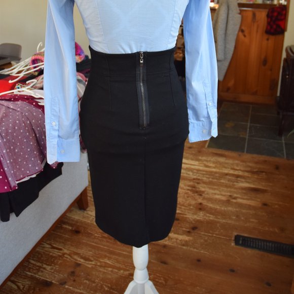 Pencil skirt with front slit - Picture 5 of 7